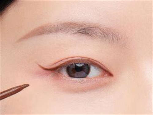 聊聊广州市眼部修复手术排名榜前五的整形医生哪家好结果预测-广州市眼部修复手术上榜整形医生!